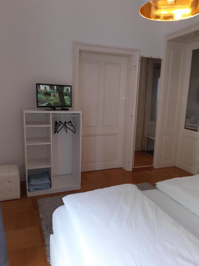 Kristall Doppelzimmer Direkt Im Zentrum, Balkon 바드이스흘 외부 사진