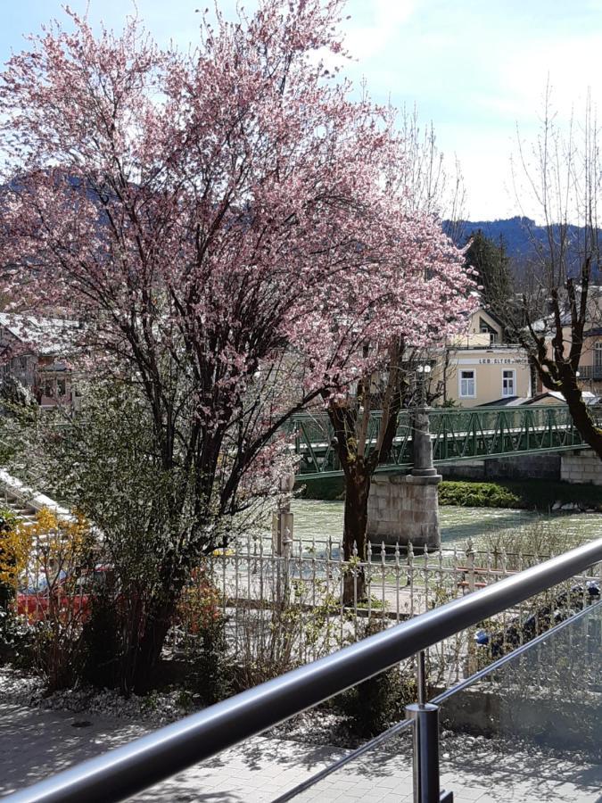 Kristall Doppelzimmer Direkt Im Zentrum, Balkon 바드이스흘 외부 사진