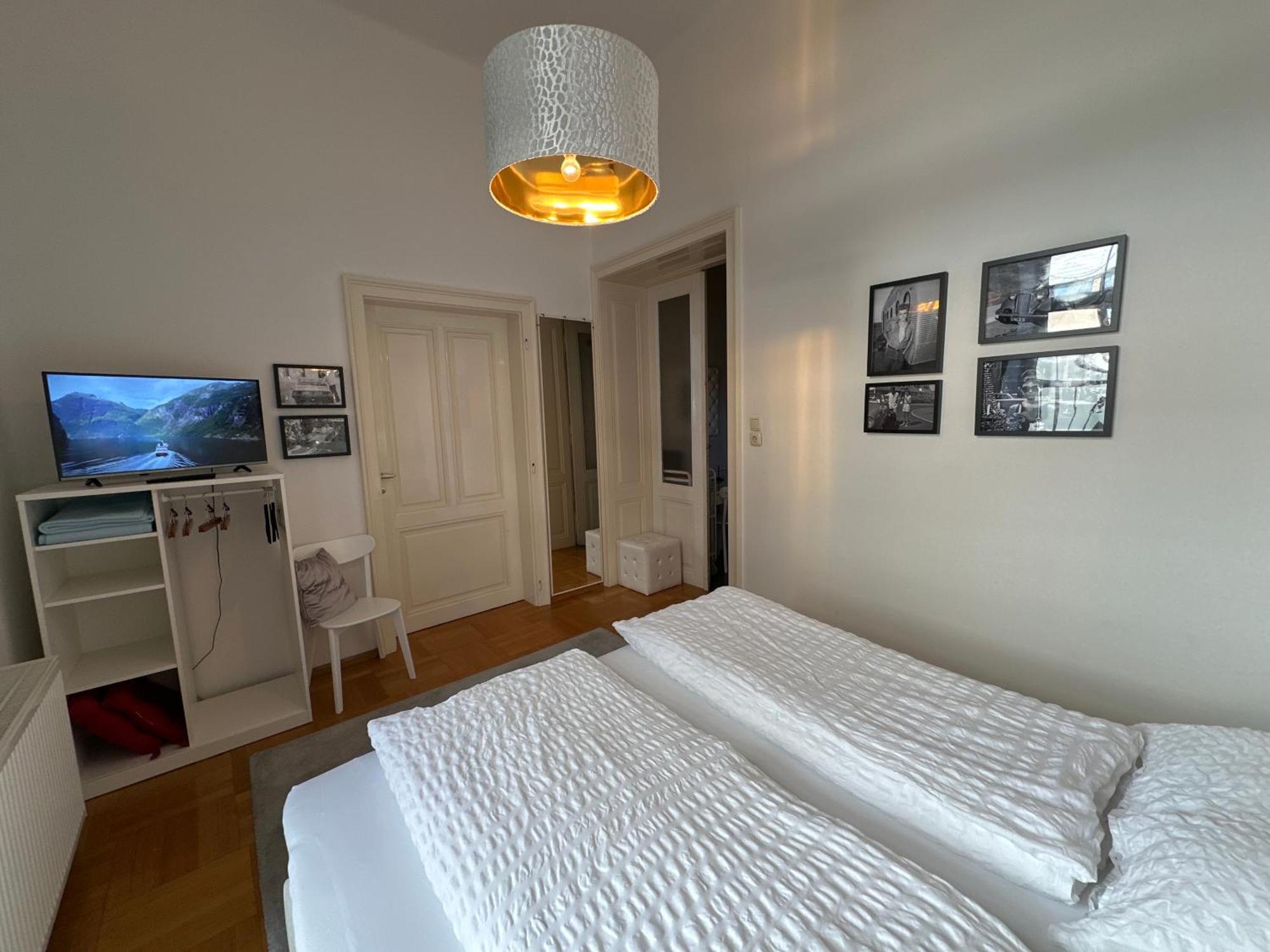 Kristall Doppelzimmer Direkt Im Zentrum, Balkon 바드이스흘 외부 사진