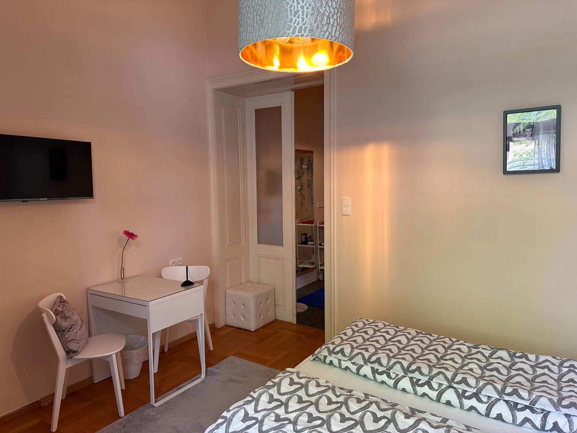 Kristall Doppelzimmer Direkt Im Zentrum, Balkon 바드이스흘 외부 사진