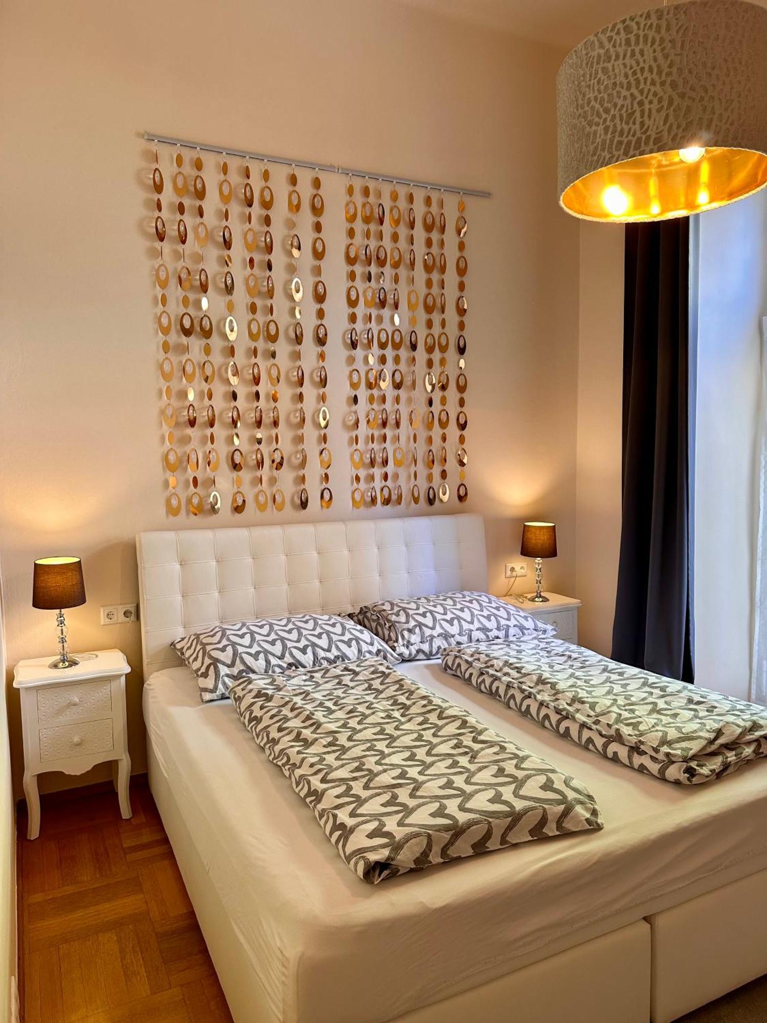 Kristall Doppelzimmer Direkt Im Zentrum, Balkon 바드이스흘 외부 사진